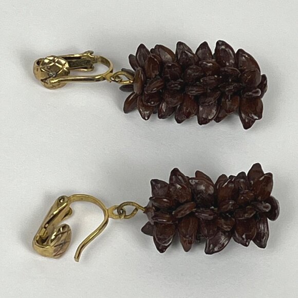 1960s Hawaiian Vintage Brown Koa Appleseed Necklace & Clip Earrings - Picture 10 of 13
